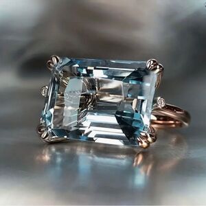 🩵 NEW aquamarine rectangular crystal stone with antique setting 🩵